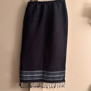 LIZ CLAIBORNE Linen Mix Midi Skirt w/Fringed Hem,  dark blue, Small